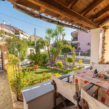 Spirelas House Private Parking 15min From Town *